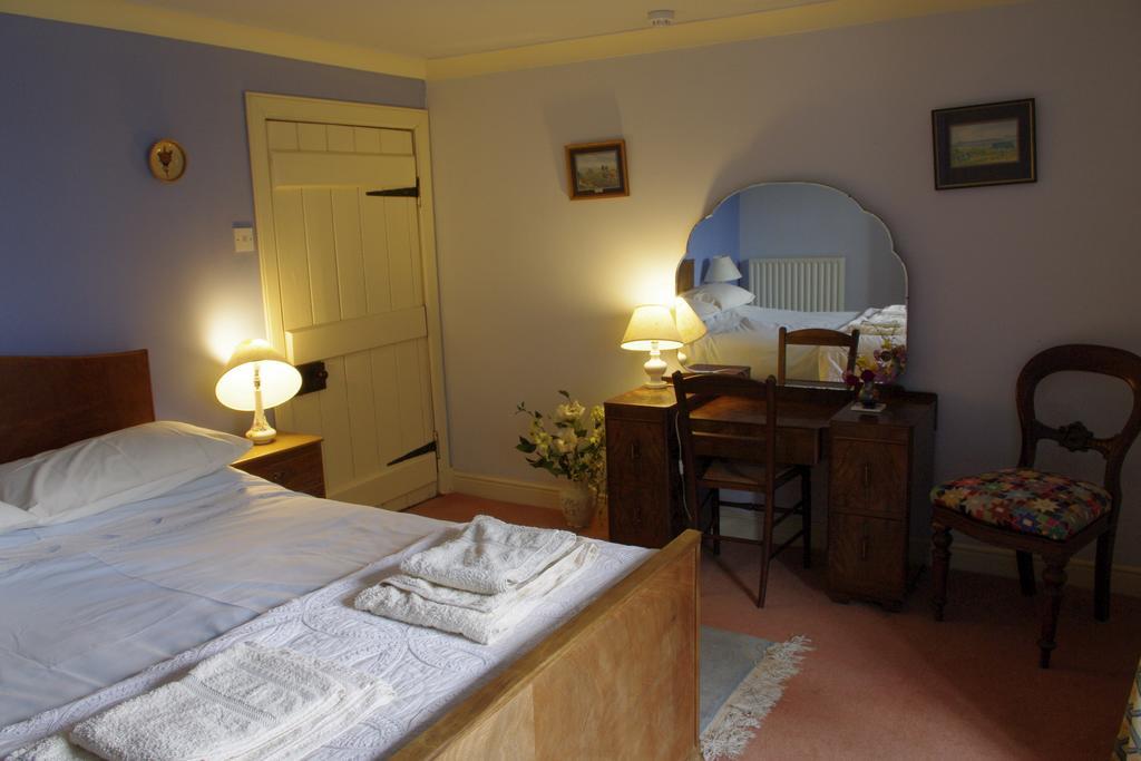 Galvelmore House Bed & Breakfast Crieff Room photo